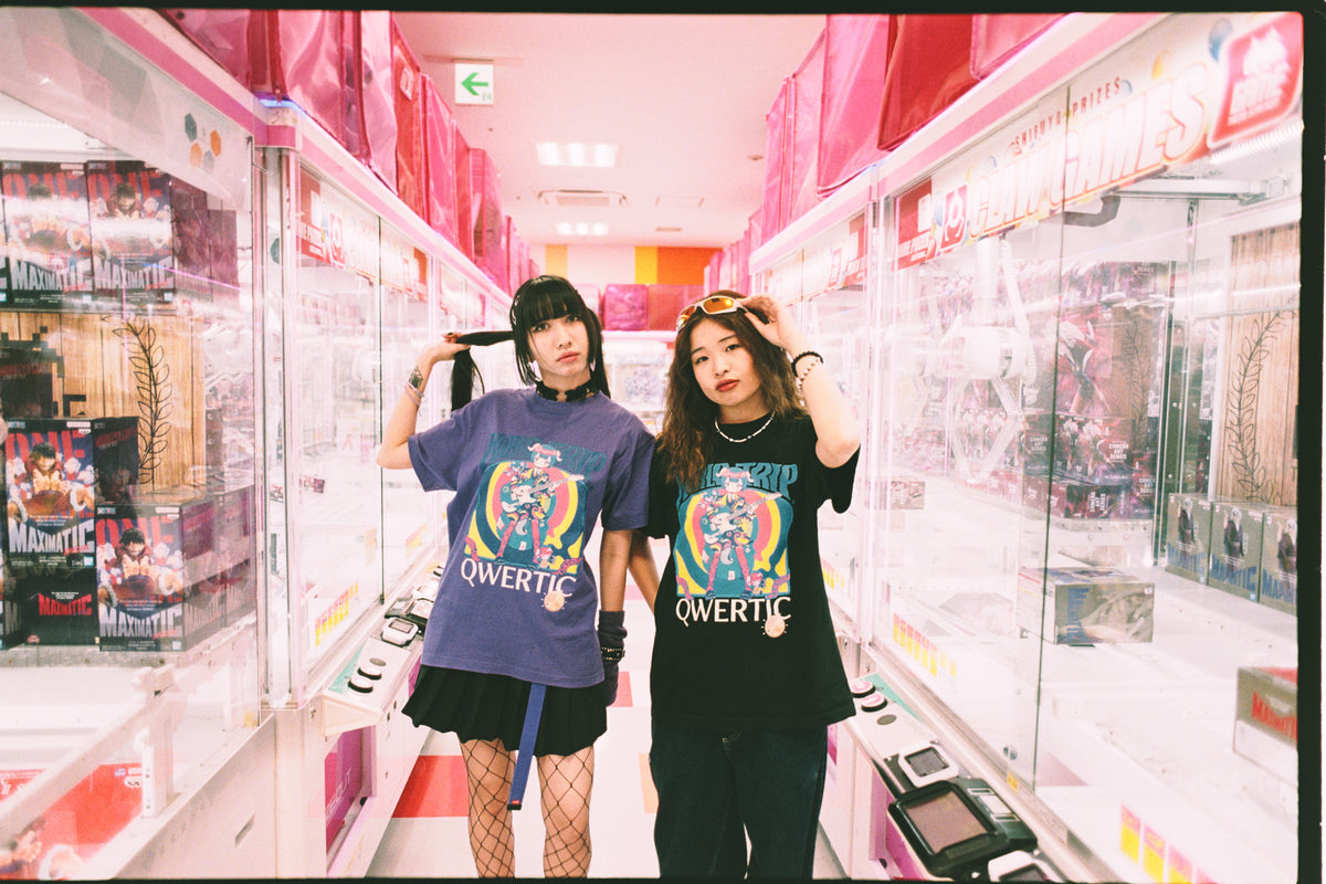 Qwertic Chan T-Shirt: Ancoro mochico sensei Black