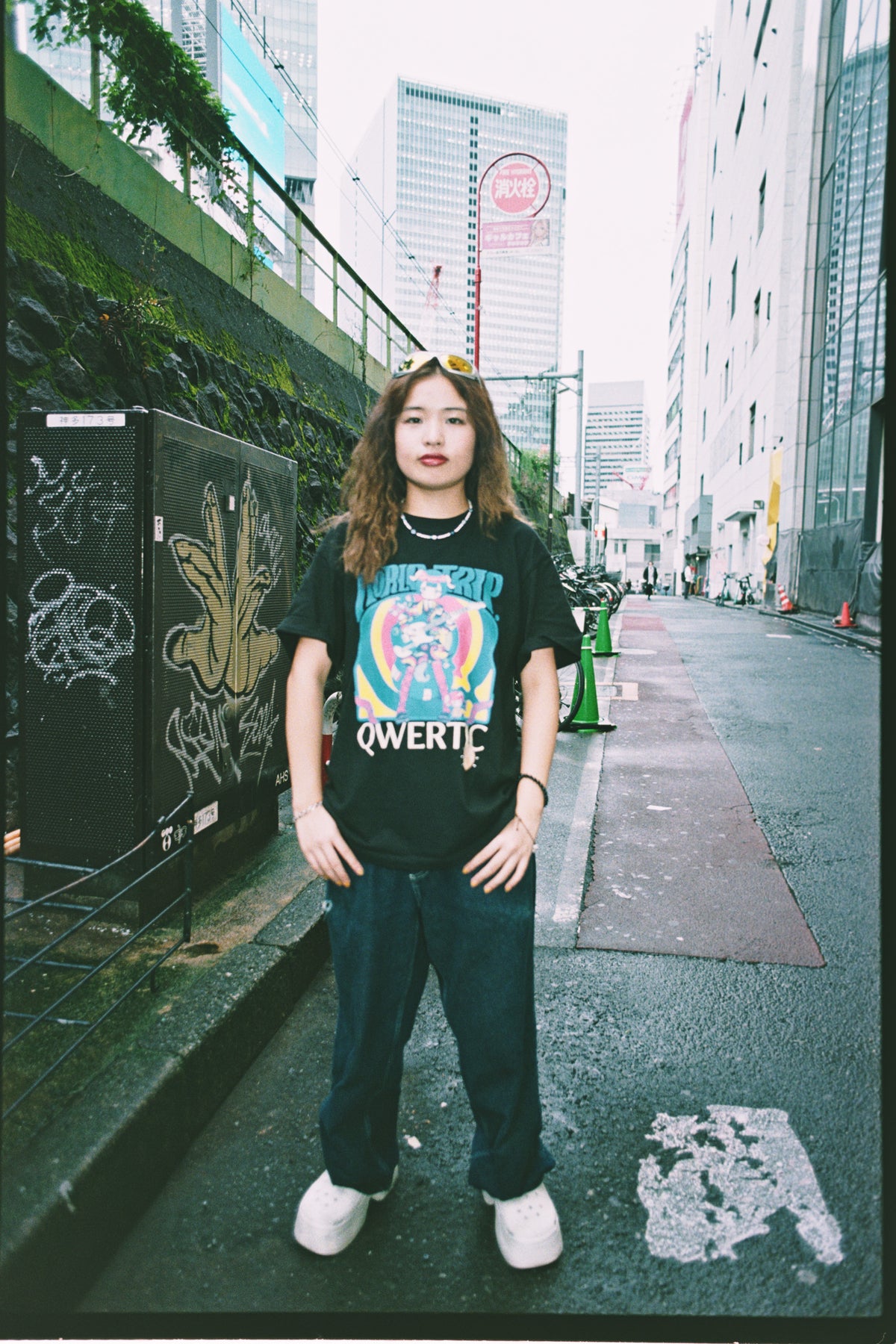 Qwertic Chan T-Shirt: Ancoro mochico sensei Black
